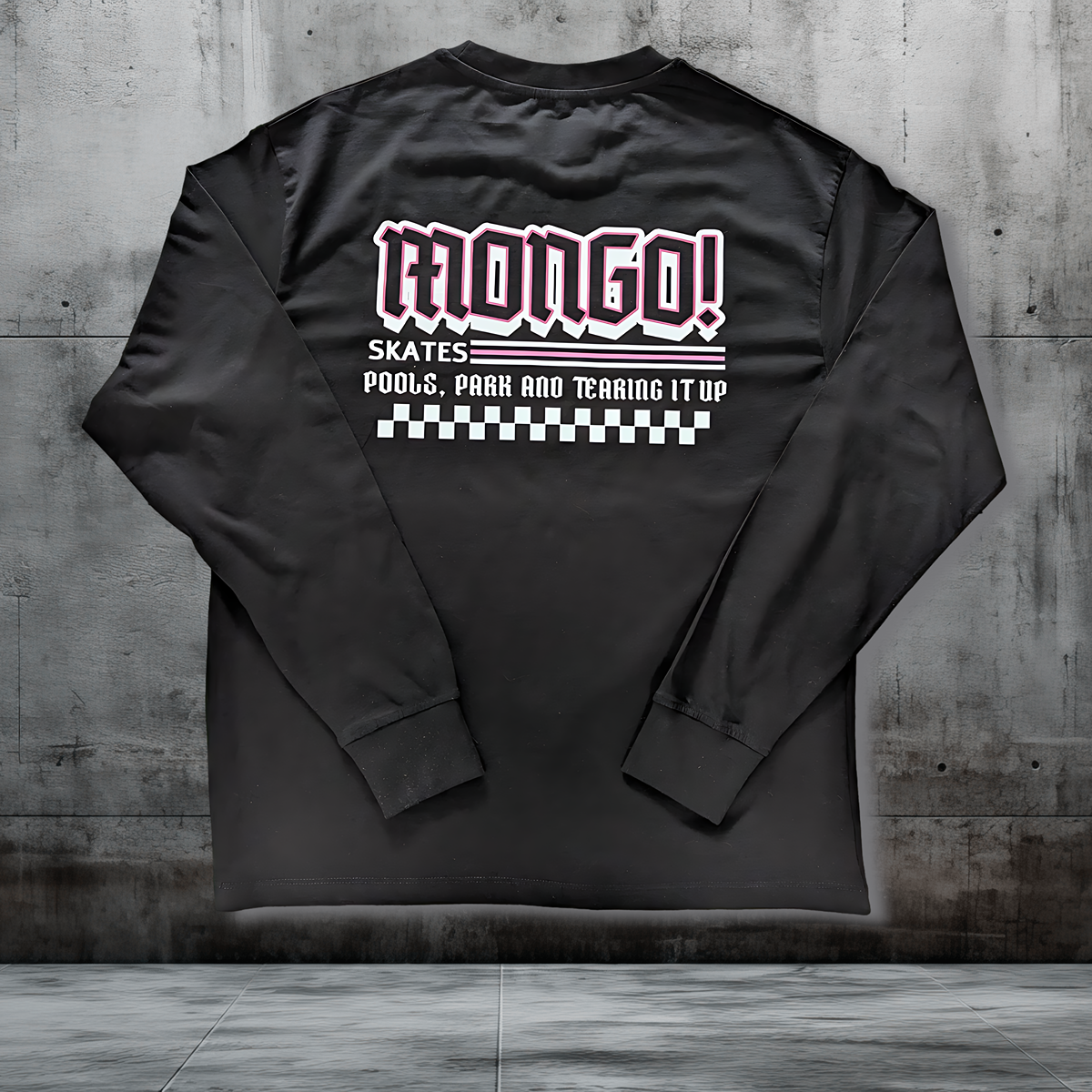 MONGO! - Tearing Up Pools L/sleeve T-Shirt - Black