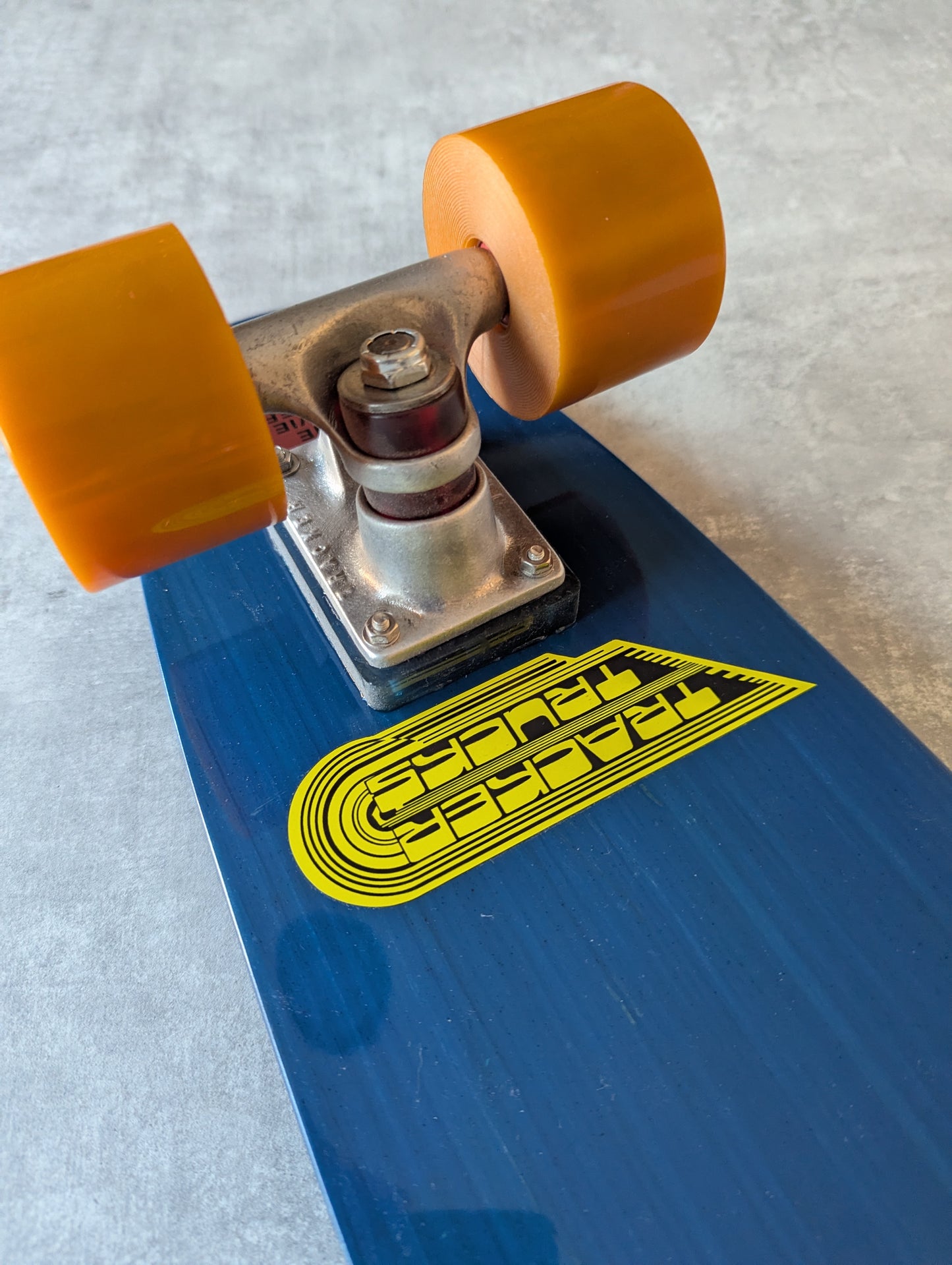 G&S Fibre flex Bowlrider w/ Tracker Half Tracks / Tunnel 5 Wheels