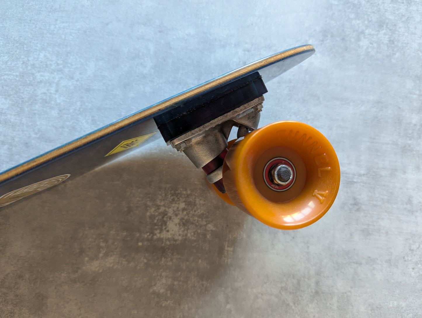 G&S Fibre flex Bowlrider w/ Tracker Half Tracks / Tunnel 5 Wheels